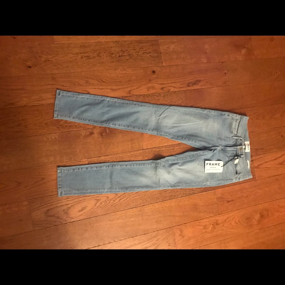 new with tags FRAME skinny jeans